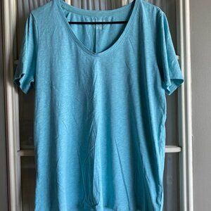 Lands End V-neck Relaxed Tee  Large
